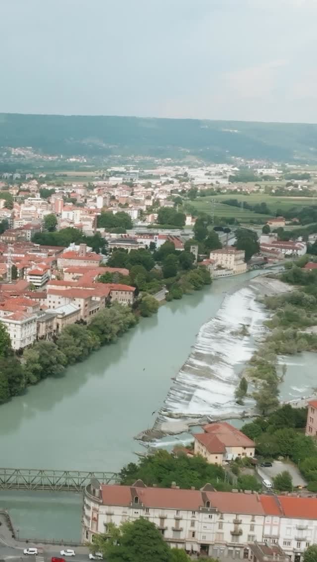 Post 3 by Giovanni De Gennaro on Instagram (video)
