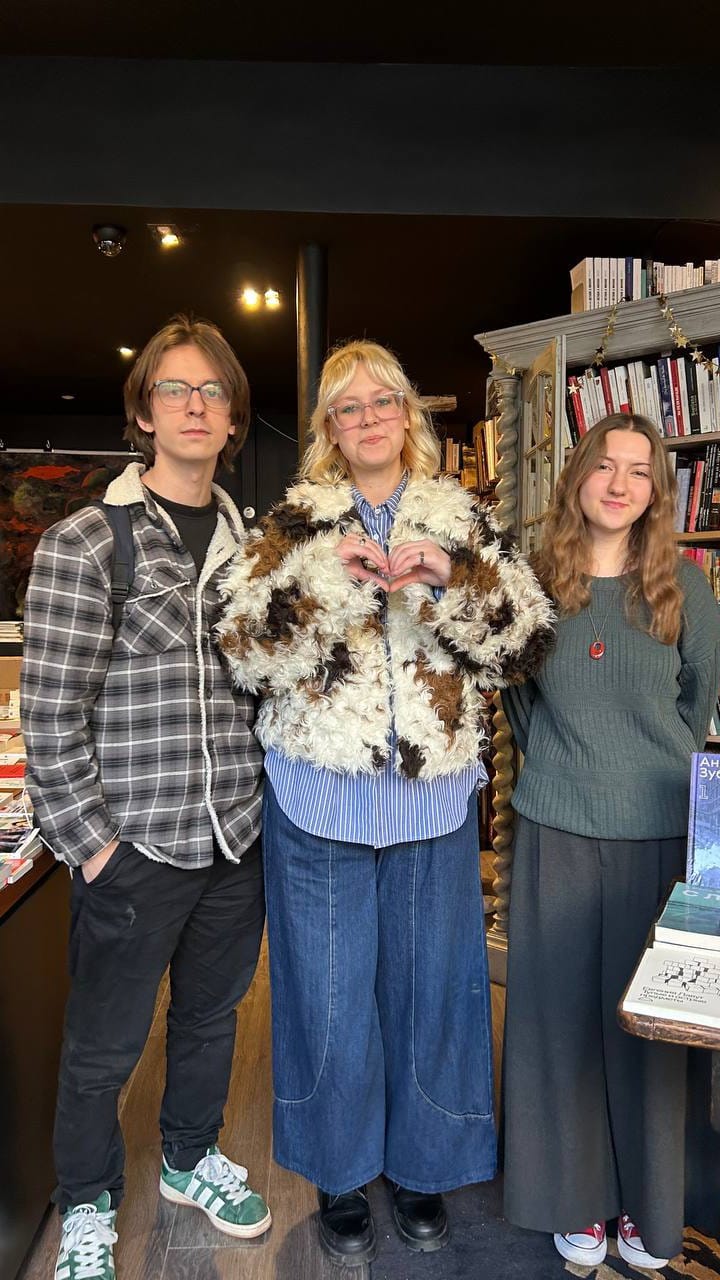 Post 3 by Книжный магазин «Librairie du Globe», Paris on Instagram (video)