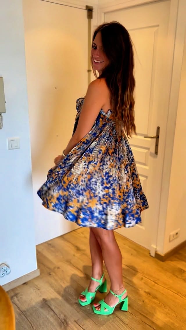 Post 2 by Louloute on Instagram (video)