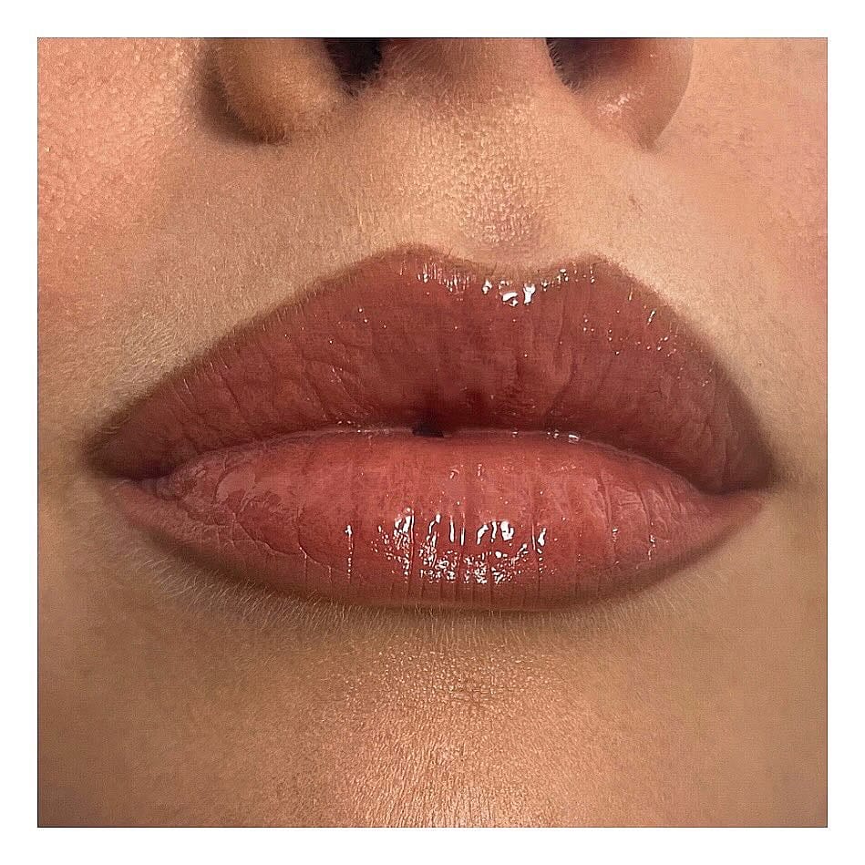 Post 5 by Meyloo BeautyExpert on Instagram (carousel)