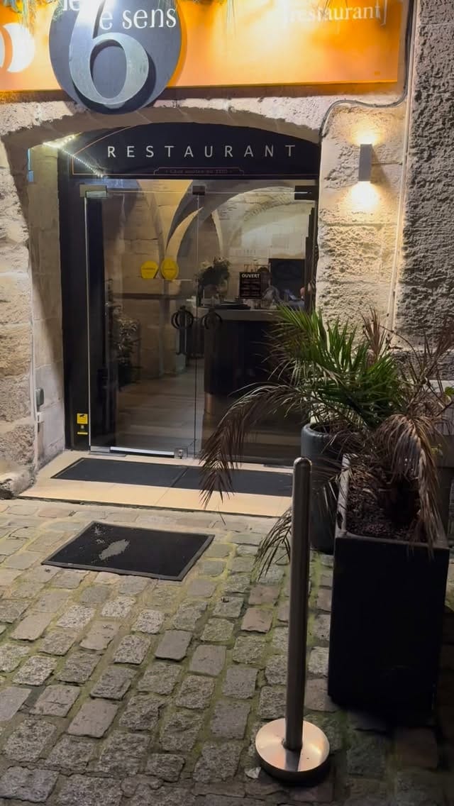 Post 1 by Lucie on Instagram (video)