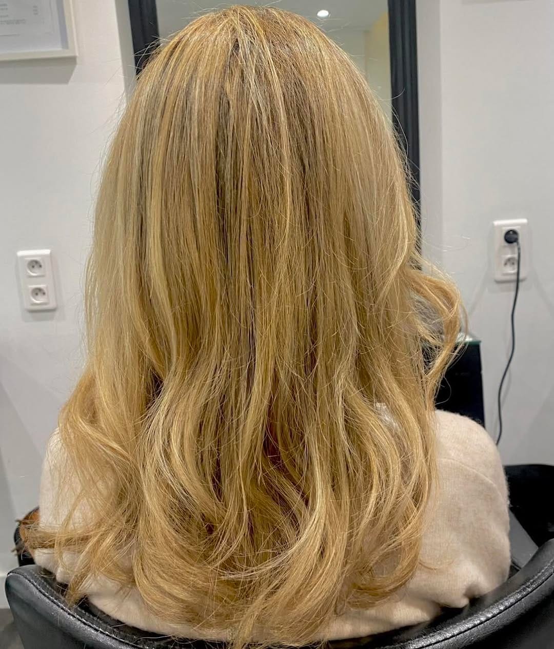 Post 6 by La Maison de Beauté Lyon on Instagram (image)