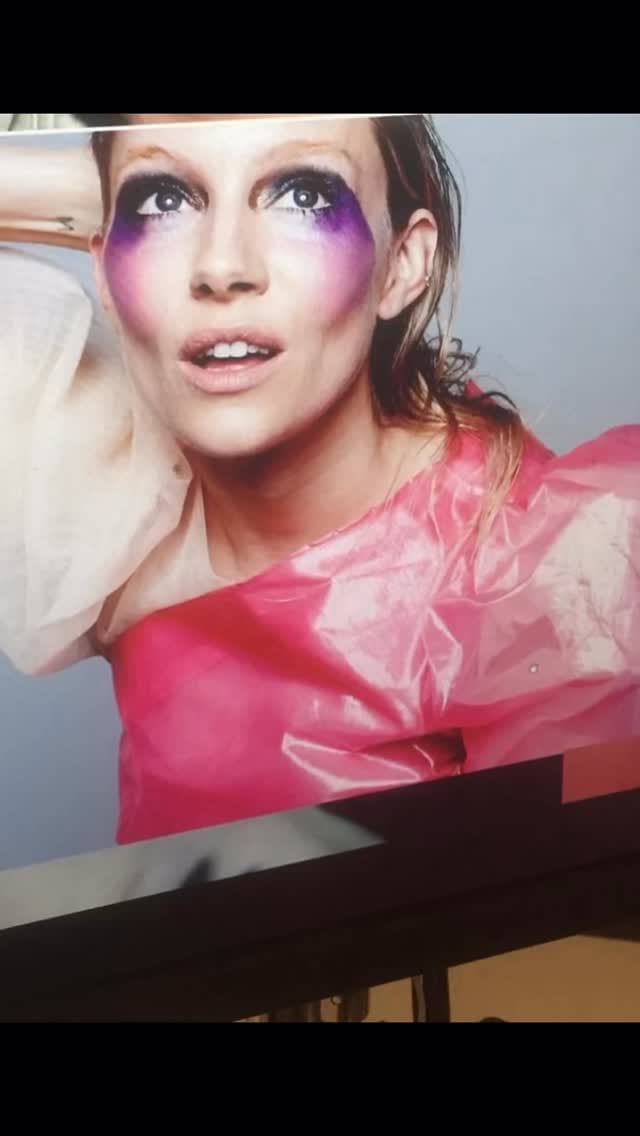 Post 5 by Wendy Rowe on Instagram (video)