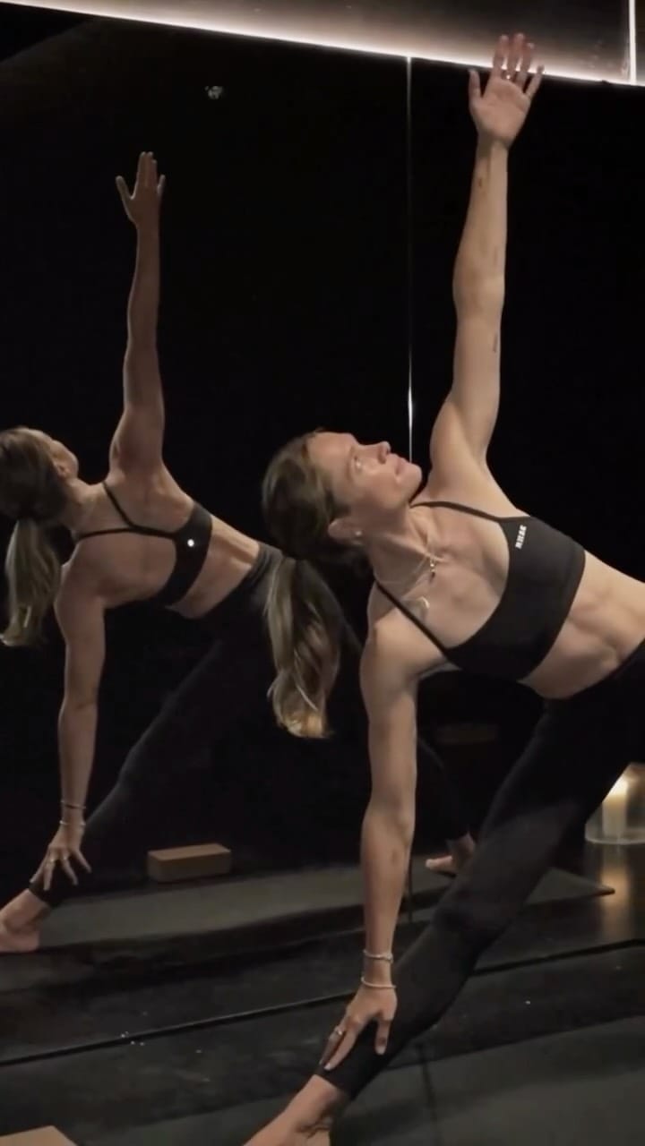 Post 1 by Eva Biechy on Instagram (video)