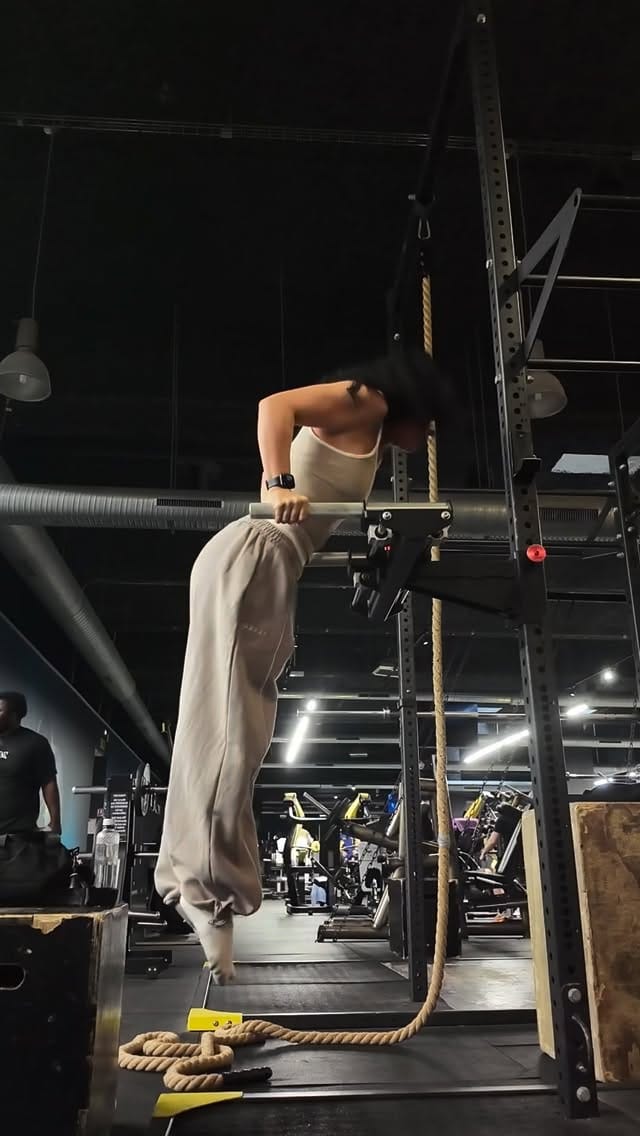 Post 3 by Mimi on Instagram (video)