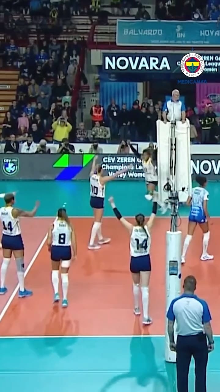 Post 1 by Ana Cristina on Instagram (video)