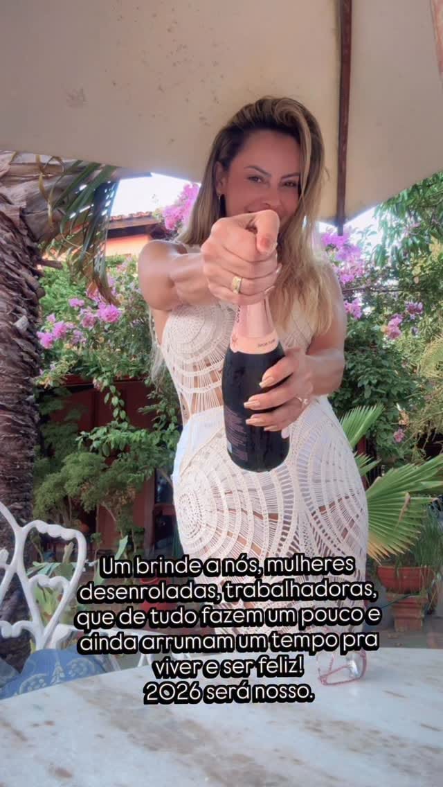 Post 6 by 𝑽𝒆𝒓𝒐𝒏𝒊ca alves 🇧🇷🇫🇷🇬🇧 🏴󠁧󠁢󠁥󠁮󠁧󠁿🇨🇴🇮🇹🇺🇸🇵🇦🇦🇼✈️ on Instagram (video)