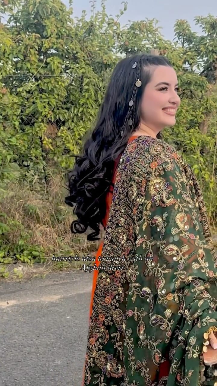 Post 1 by Yassna Rahmani on Instagram (video)