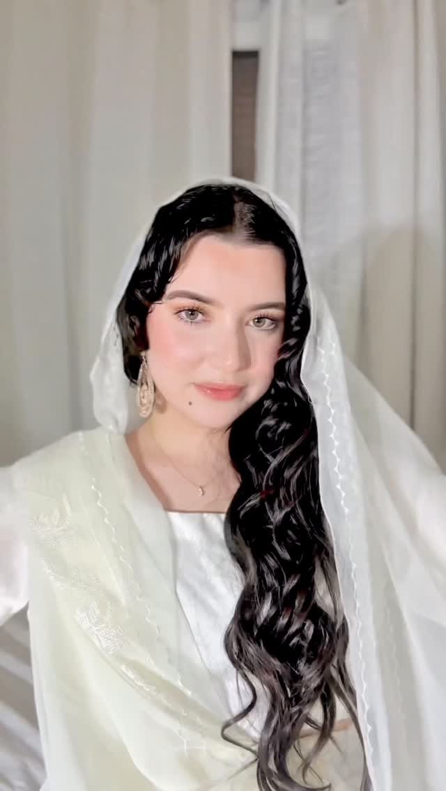 Post 6 by Yassna Rahmani on Instagram (video)