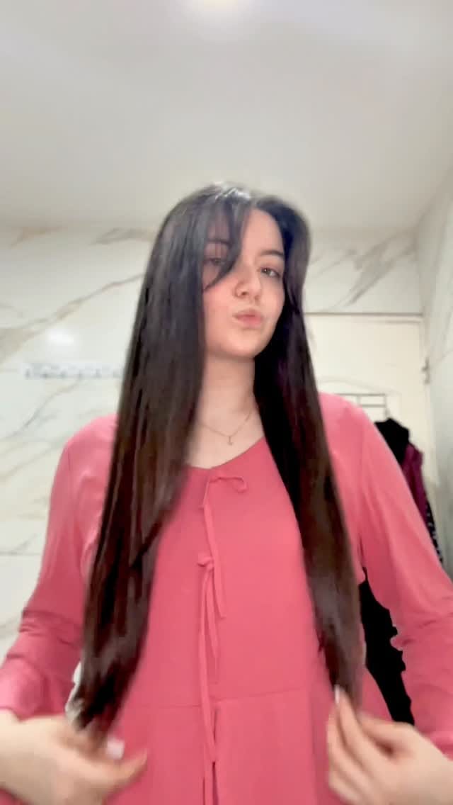 Post 3 by Yassna Rahmani on Instagram (video)
