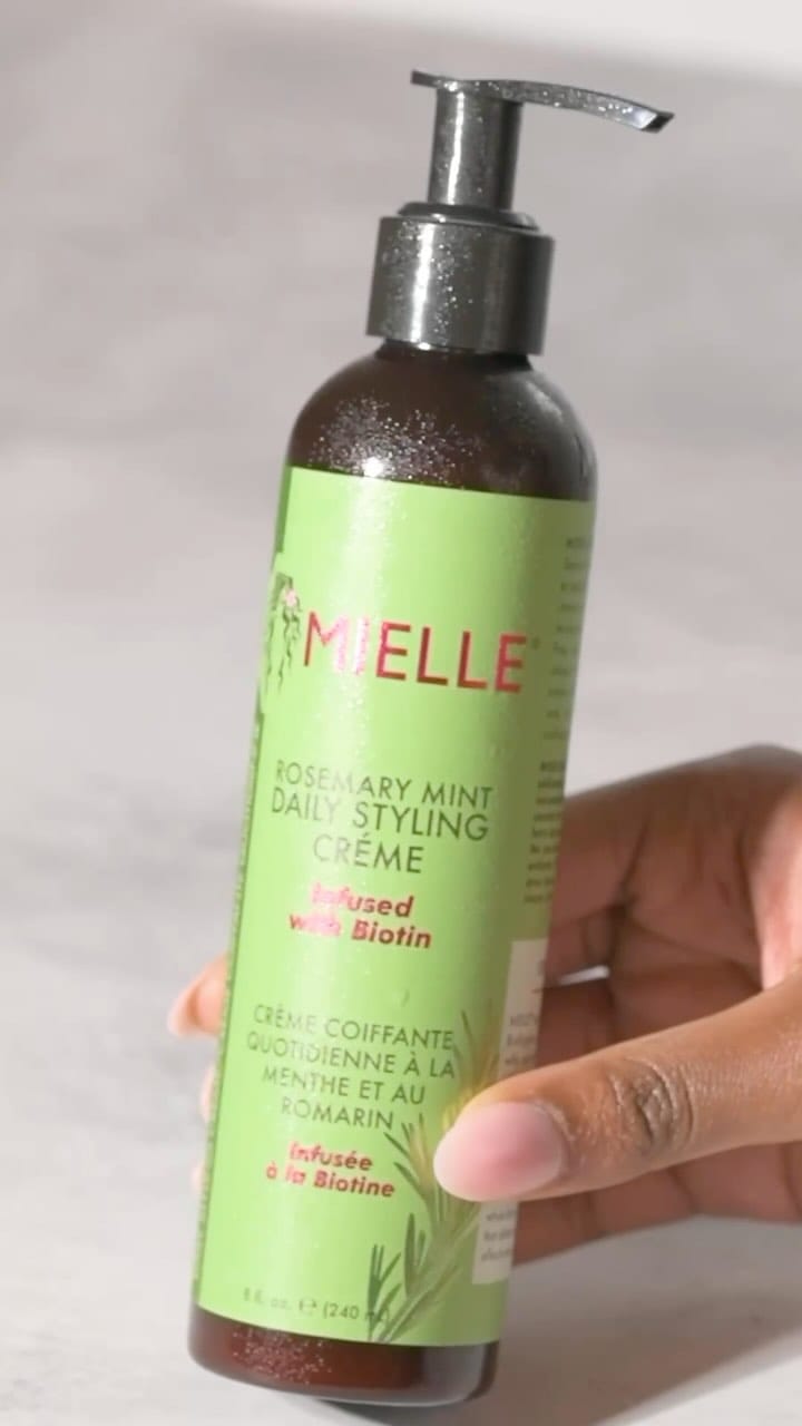 Post 8 by Mielle Organics France on Instagram (video)