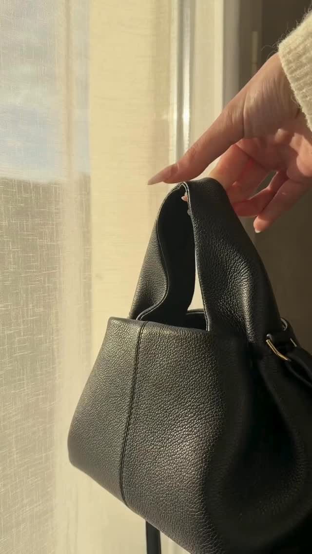 Post 8 by 24hcoton🌿 on Instagram (video)