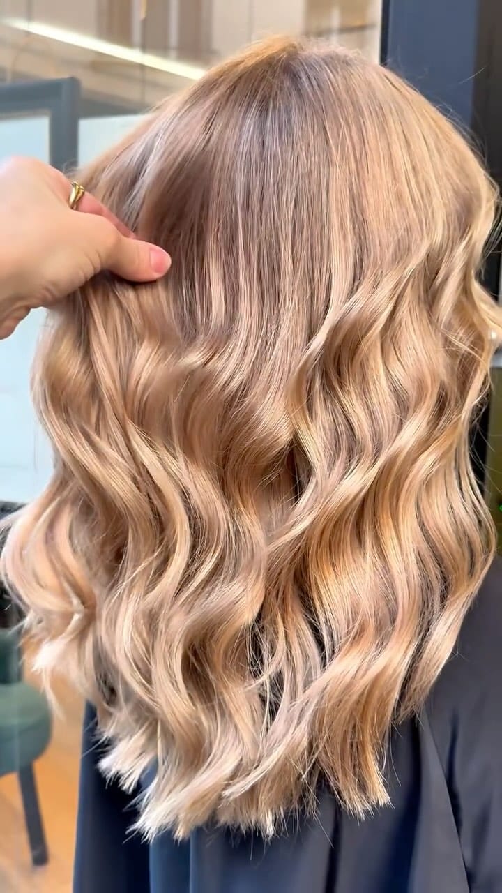 Post 9 by 💇🏻‍♀️ Fatima on Instagram (video)