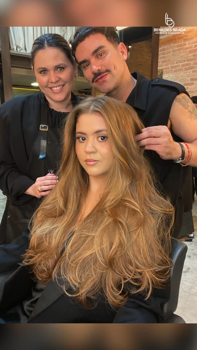Post 5 by corte- mechas- maquiagem -penteado on Instagram (video)