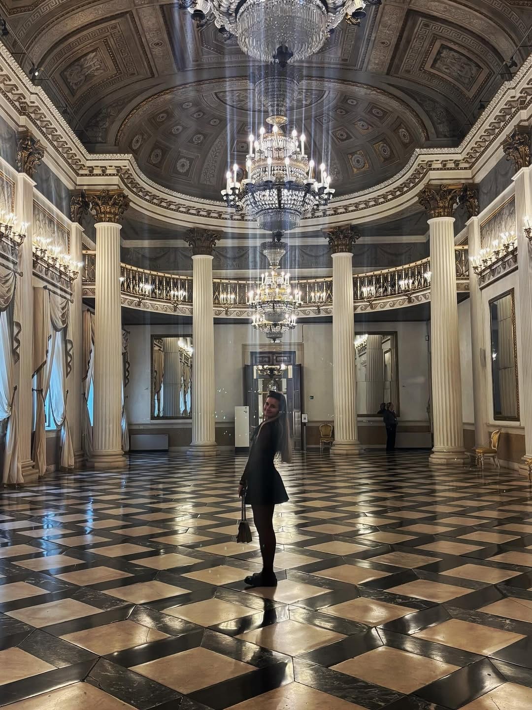 Post 1 by Jᴇɴɴɪfᴇʀ 🌷 on Instagram (carousel)