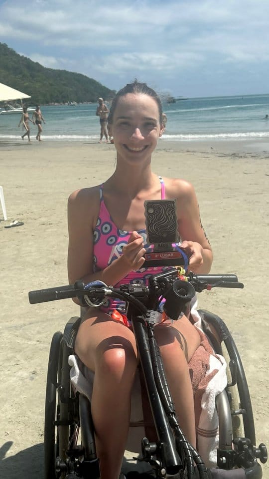 Post 8 by Maiara Barreto on Instagram (video)