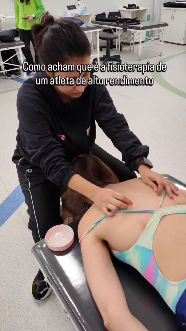 Post 10 by Maiara Barreto on Instagram (video)