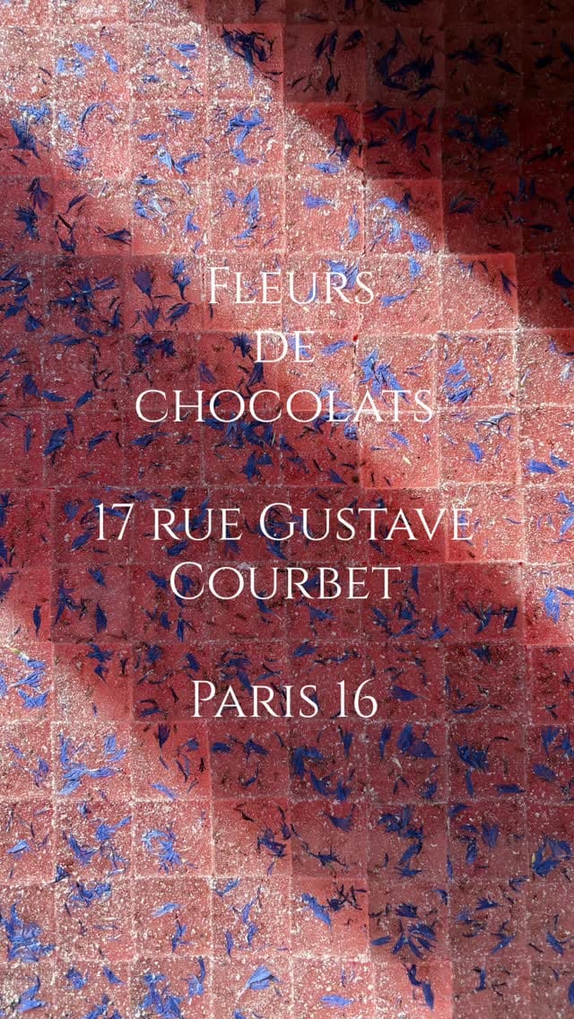 Post 5 by Fleurs de chocolats on Instagram (video)