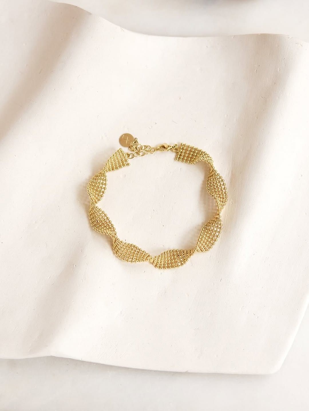 Post 7 by Judith Benita | Bijoux et objets singuliers depuis 2011 on Instagram (carousel)