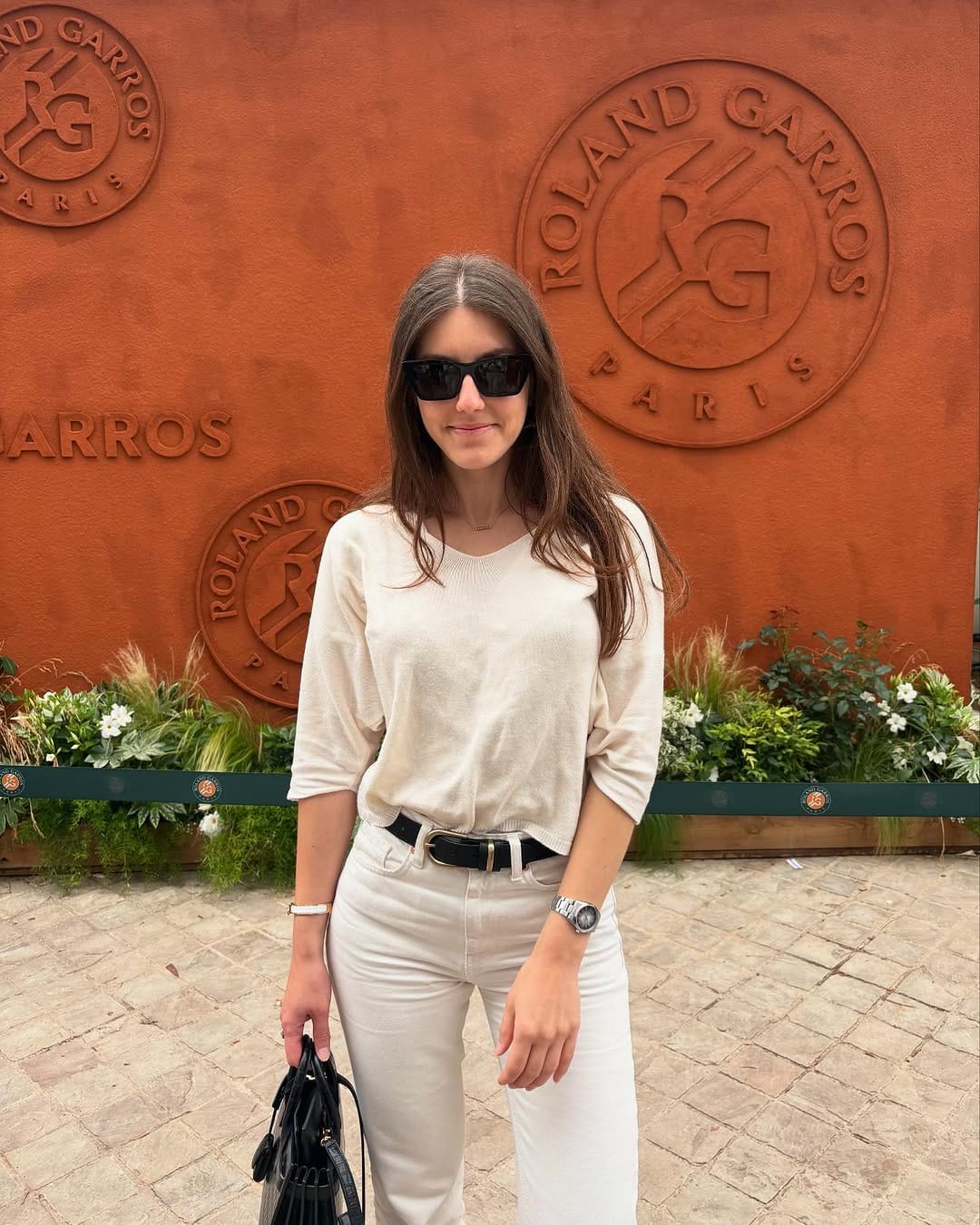 Post 10 by Margot on Instagram (carousel)