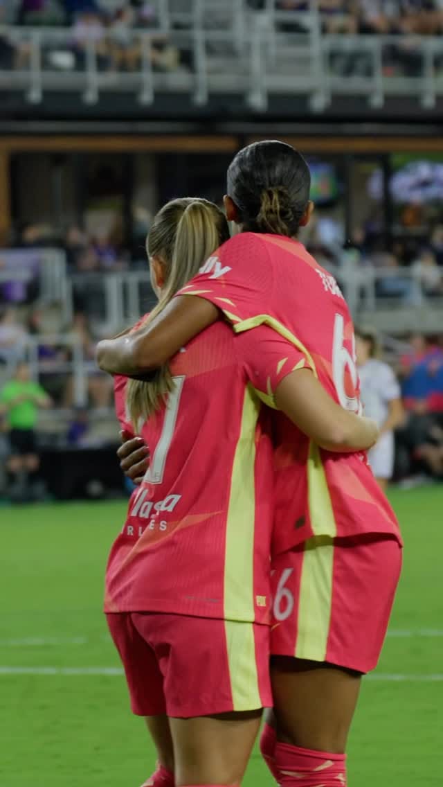 Post 10 by Julie Dufour on Instagram (video)