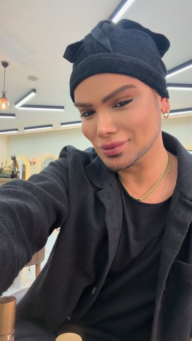 Post 1 by Ugur Arslan Cosmetics on Instagram (video)