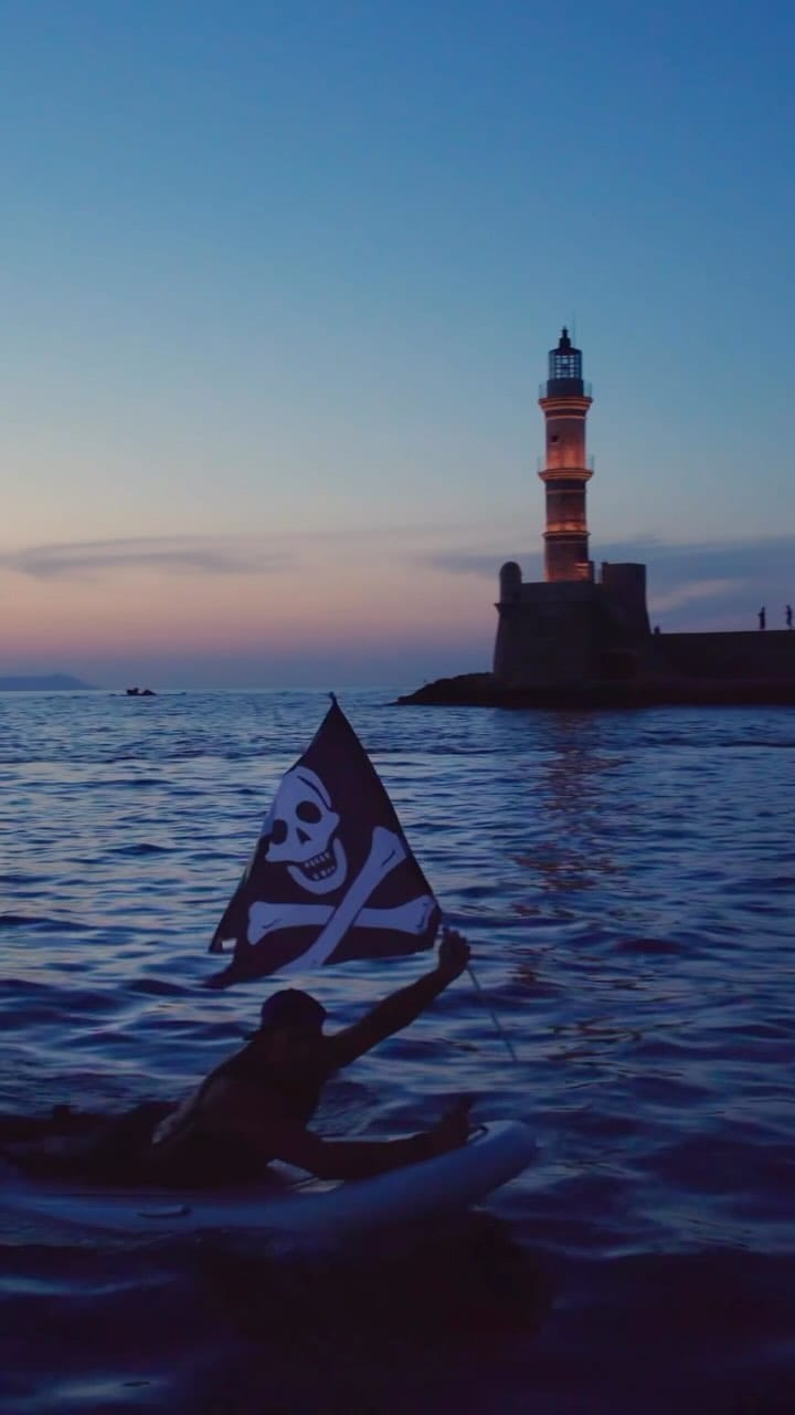 Post 8 by Antonios Tsapatakis on Instagram (video)