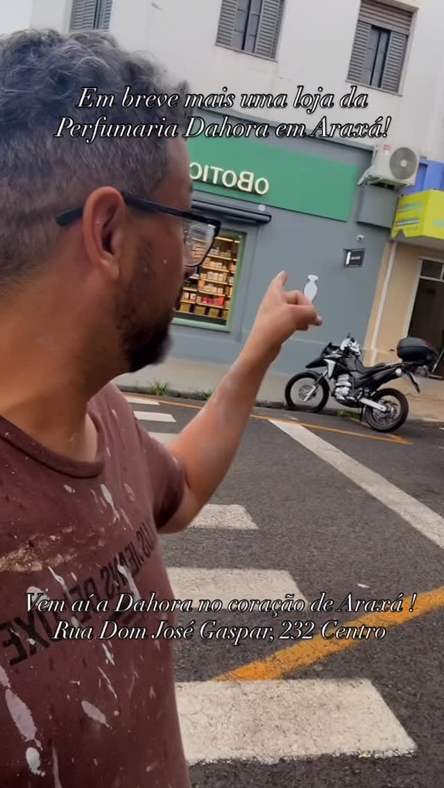 Post 2 by Perfumaria Dahora | Perfumes, Cosméticos, Makes e Studio Makeup on Instagram (video)