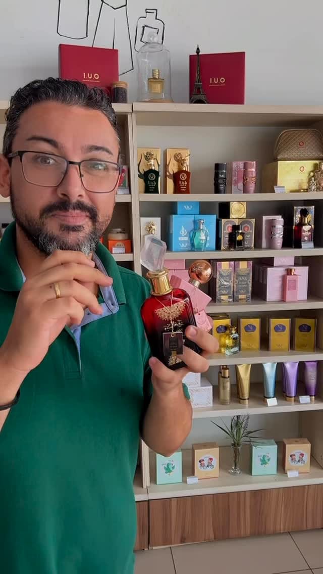 Post 9 by Perfumaria Dahora | Perfumes, Cosméticos, Makes e Studio Makeup on Instagram (video)
