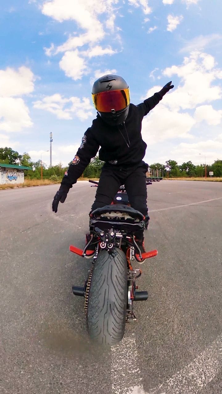 Post 9 by romain jeandrot on Instagram (video)