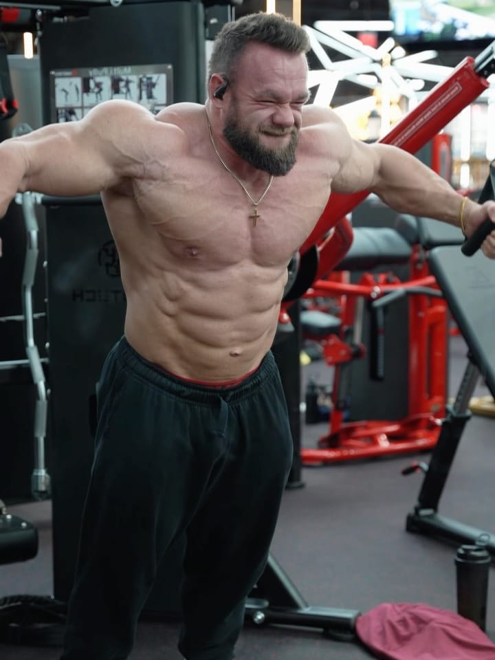 Post 4 by Jordan Hutchinson | IFBB Pro | Coach on Instagram (carousel)