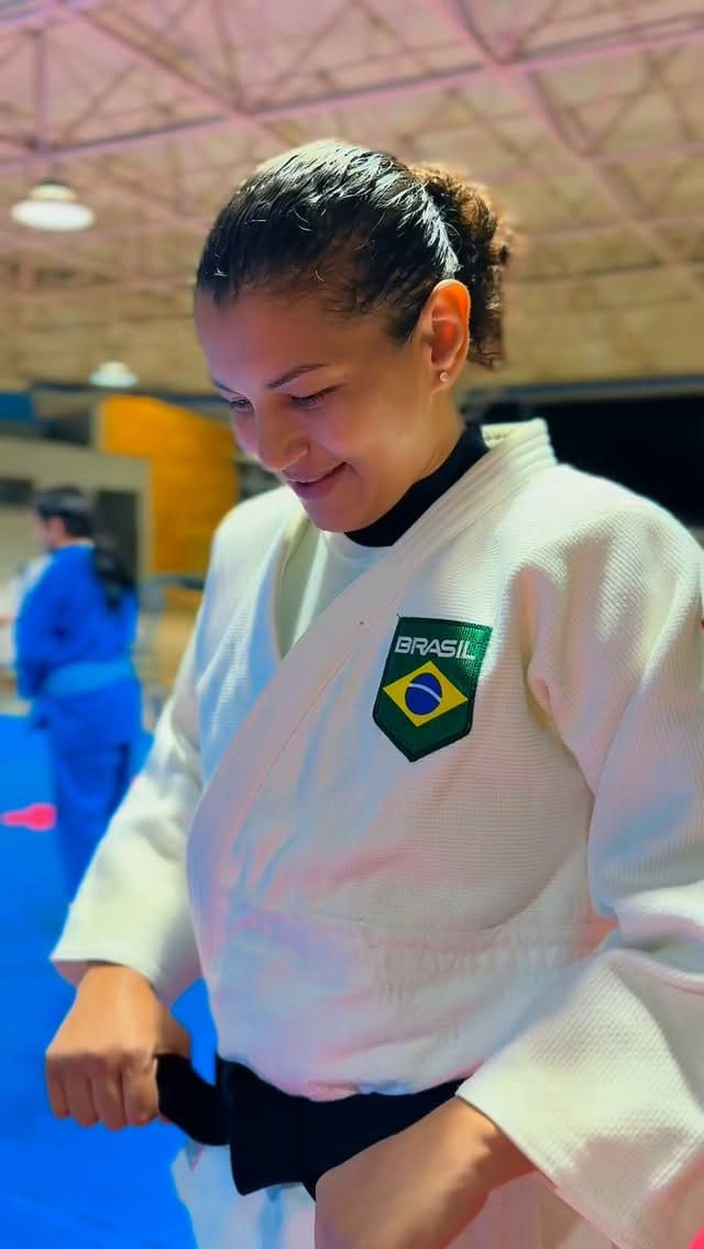 Post 8 by Sarah Menezes on Instagram (video)
