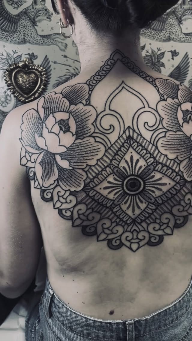 Post 4 by Manue Mevel Eon on Instagram (video)