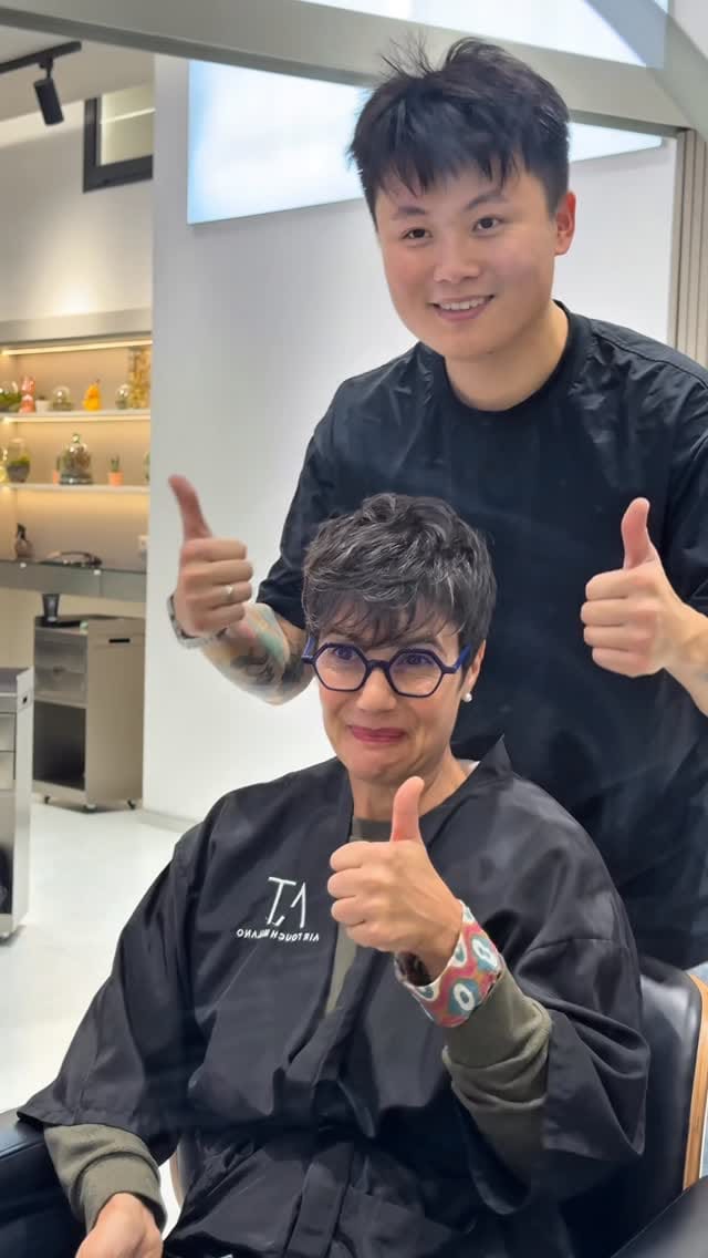 Post 9 by Shi Parrucchieri on Instagram (video)