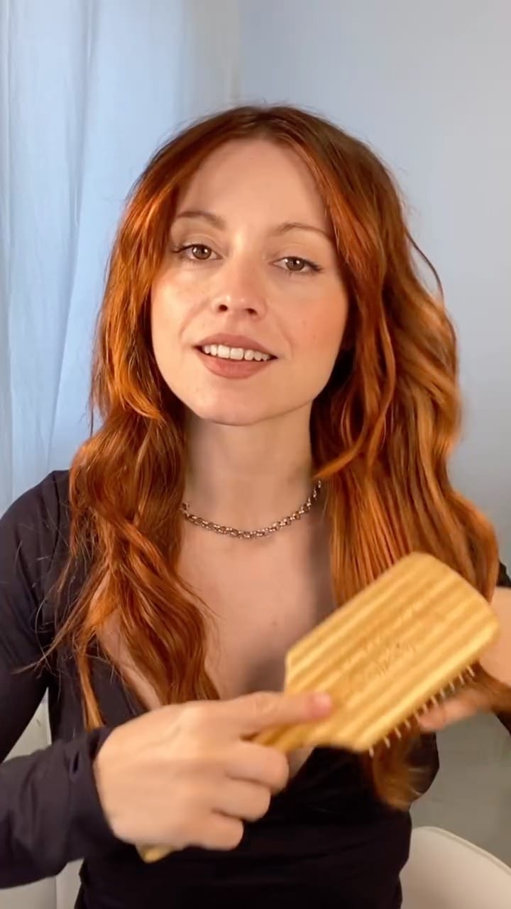 Post 5 by Raphaëlle - Coiffeuse -Lifestyle - Créateur de contenu on Instagram (video)