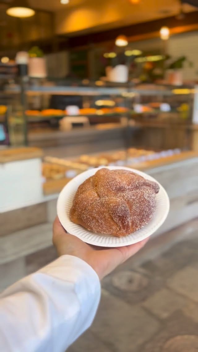 Post 5 by Sweet ROMANCE on Instagram (video)