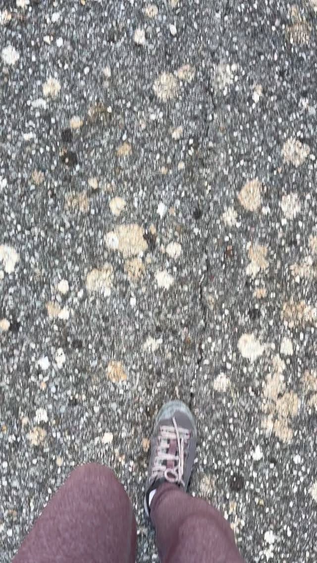 Post 2 by Hily Manon on Instagram (video)