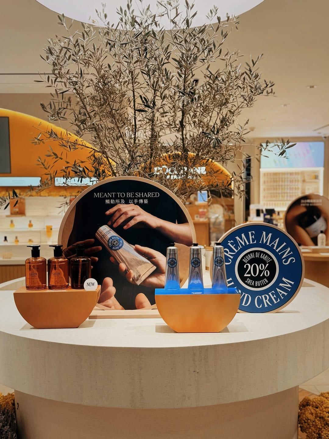 Post 5 by L’Occitane en Provence HK on Instagram (carousel)