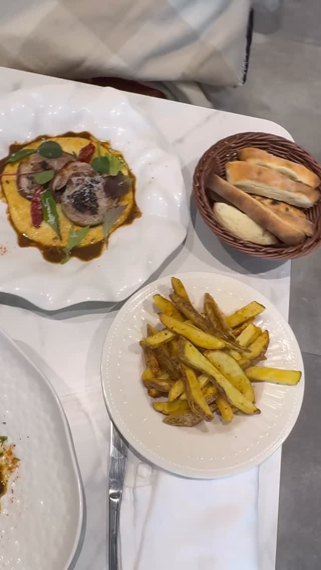 Post 5 by ♛𝐌𝐚𝐞𝐯𝐚♛• 𝐀𝐥𝐰𝐚𝐲𝐬 𝗣𝗼𝘀𝗶𝘁𝗶𝘃𝗲• on Instagram (video)