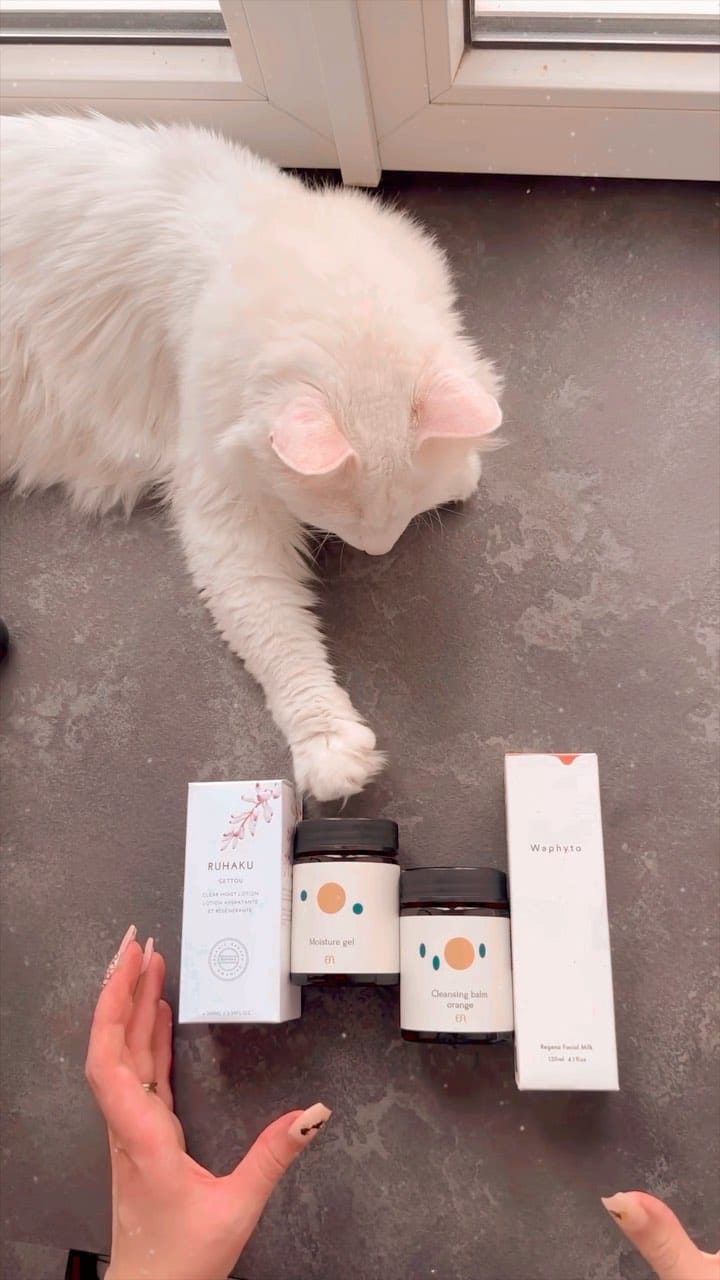 Post 5 by K-beauty on Instagram (video)