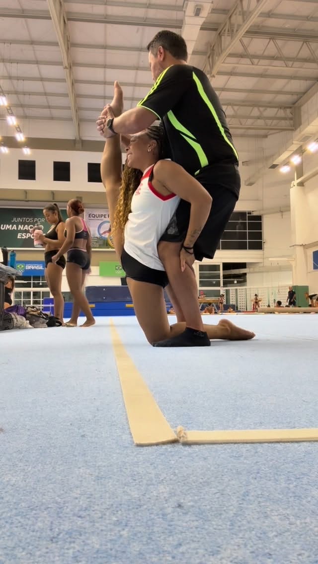 Post 1 by Lorrane Oliveira on Instagram (video)