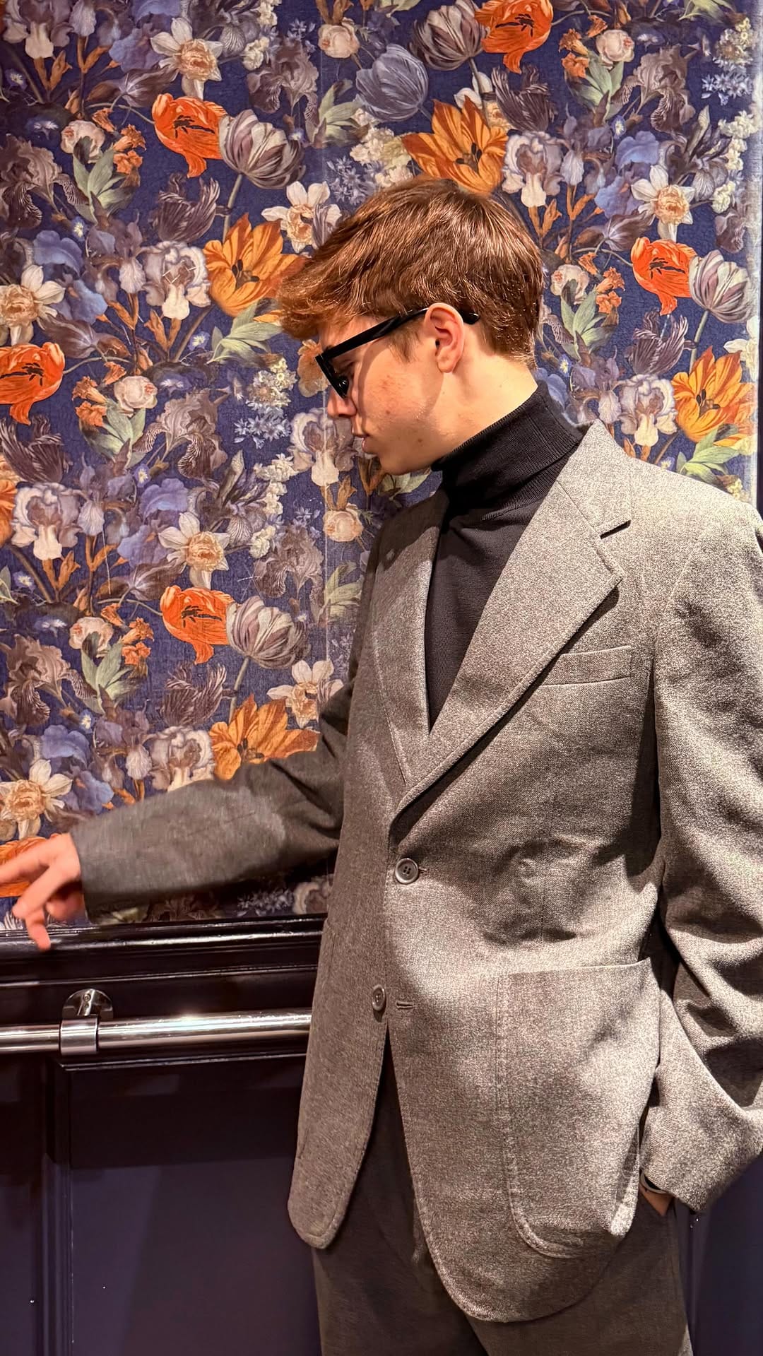Post 8 by Imodi vintage on Instagram (video)
