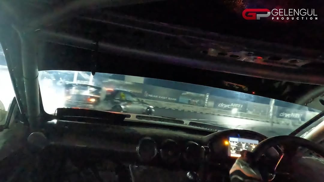 Post 8 by Axel Francois on Instagram (video)