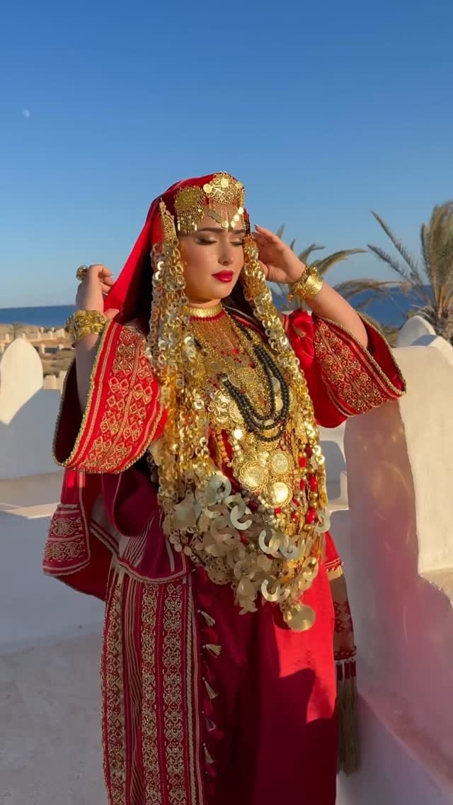 Post 9 by Sarra smaali Officiel 🧿 on Instagram (video)