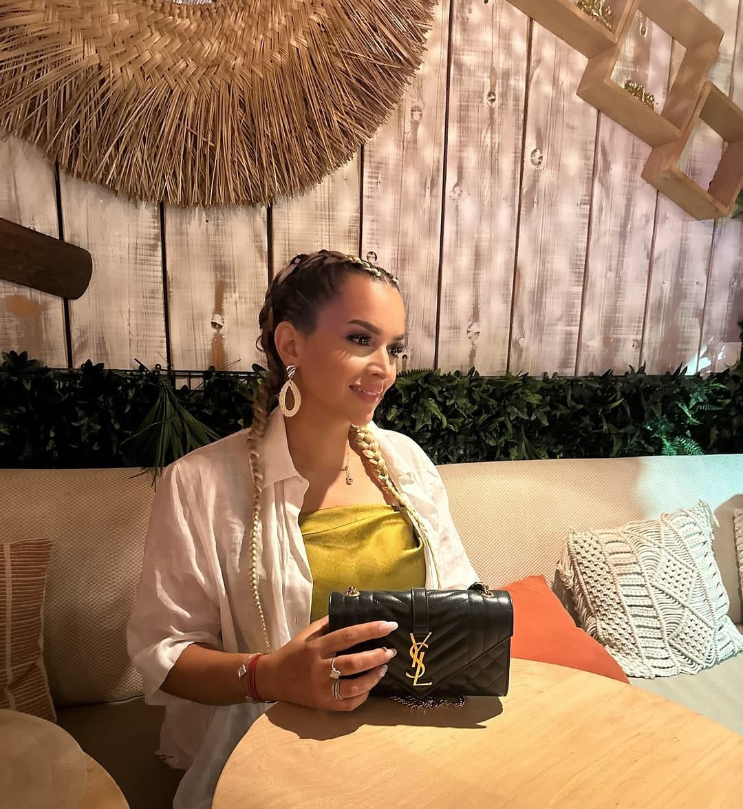 Post 7 by Sarra smaali Officiel 🧿 on Instagram (carousel)