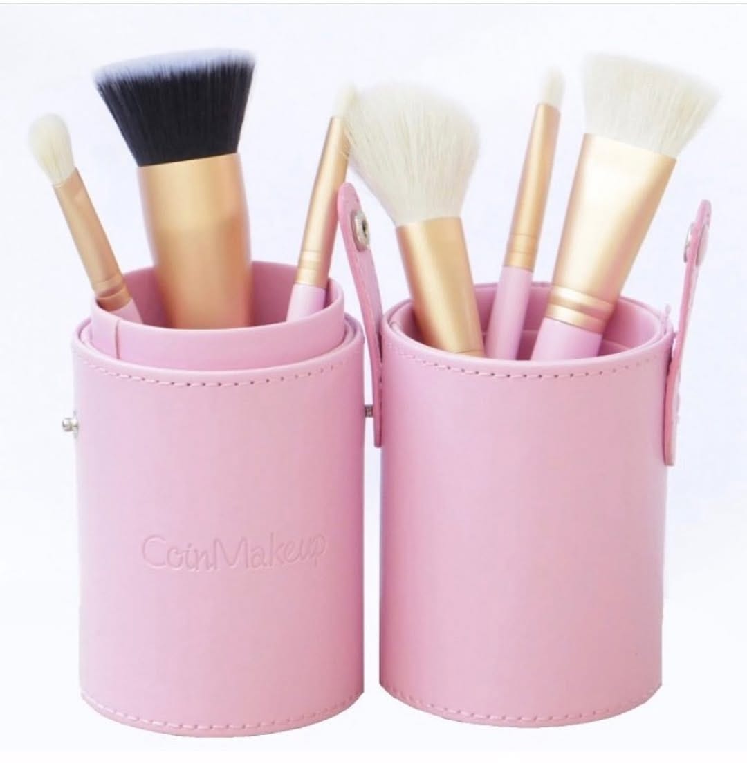 Post 1 by Vente en ligne CoinMakeup on Instagram (image)
