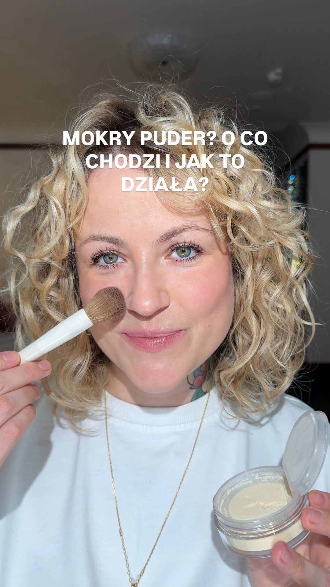 Post 6 by Aga Wilk on Instagram (video)