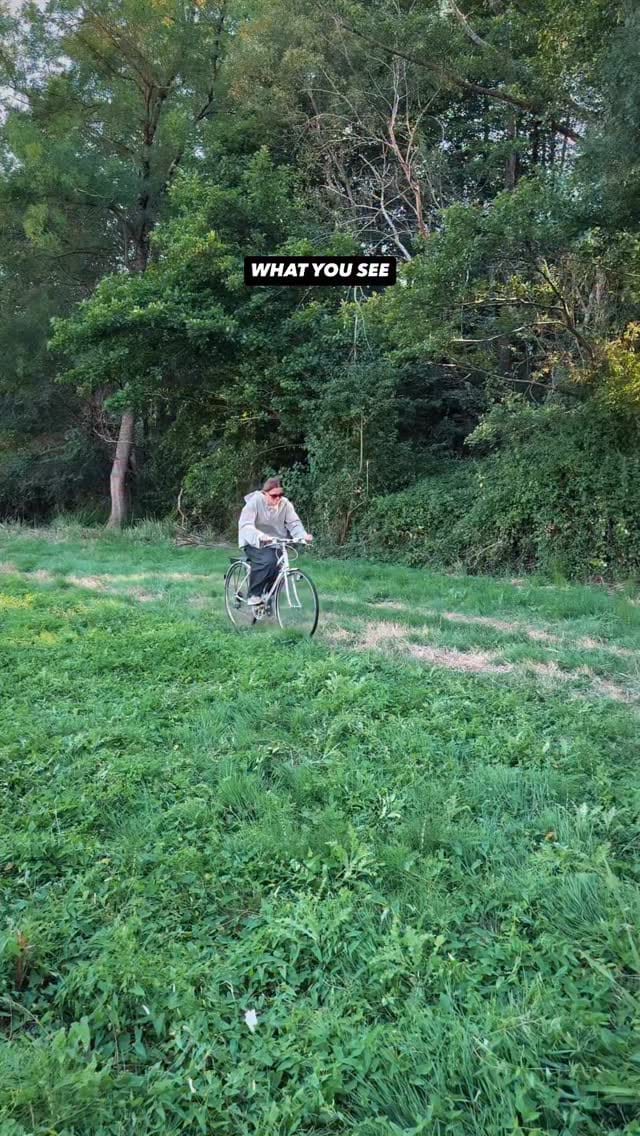 Post 7 by Lilou Ruel on Instagram (video)