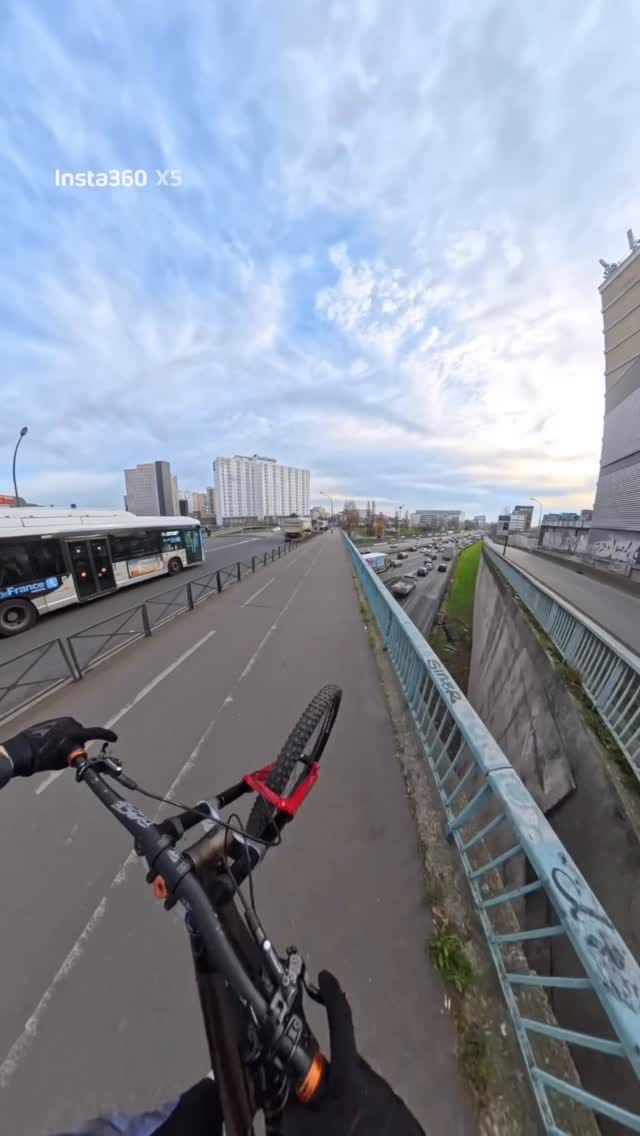 Post 3 by Pichou Nebri on Instagram (video)