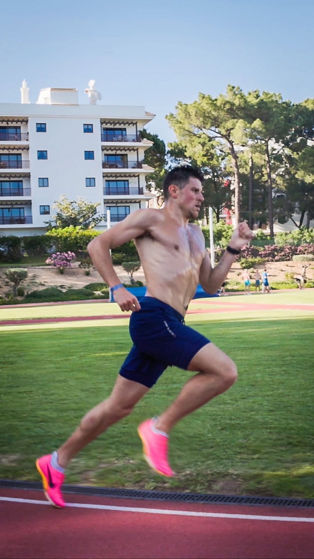 Post 8 by Benjamin Robert 🇫🇷 on Instagram (video)